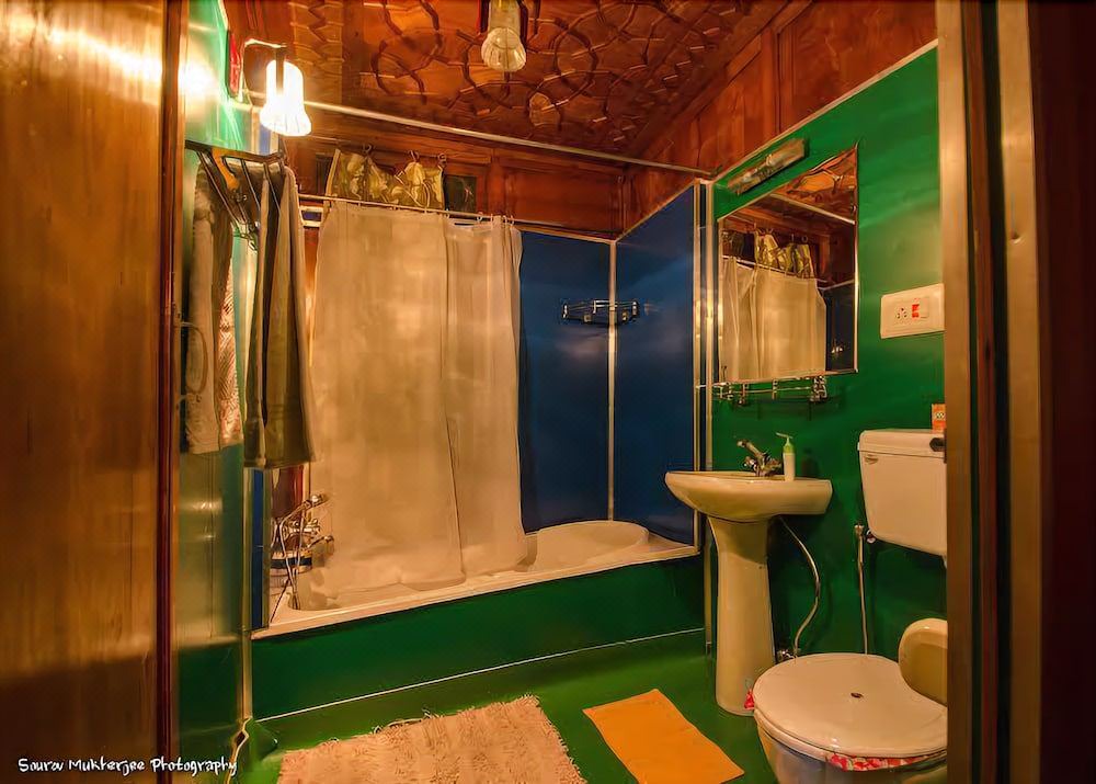 Photo of Bathroom in Nagin Bagh