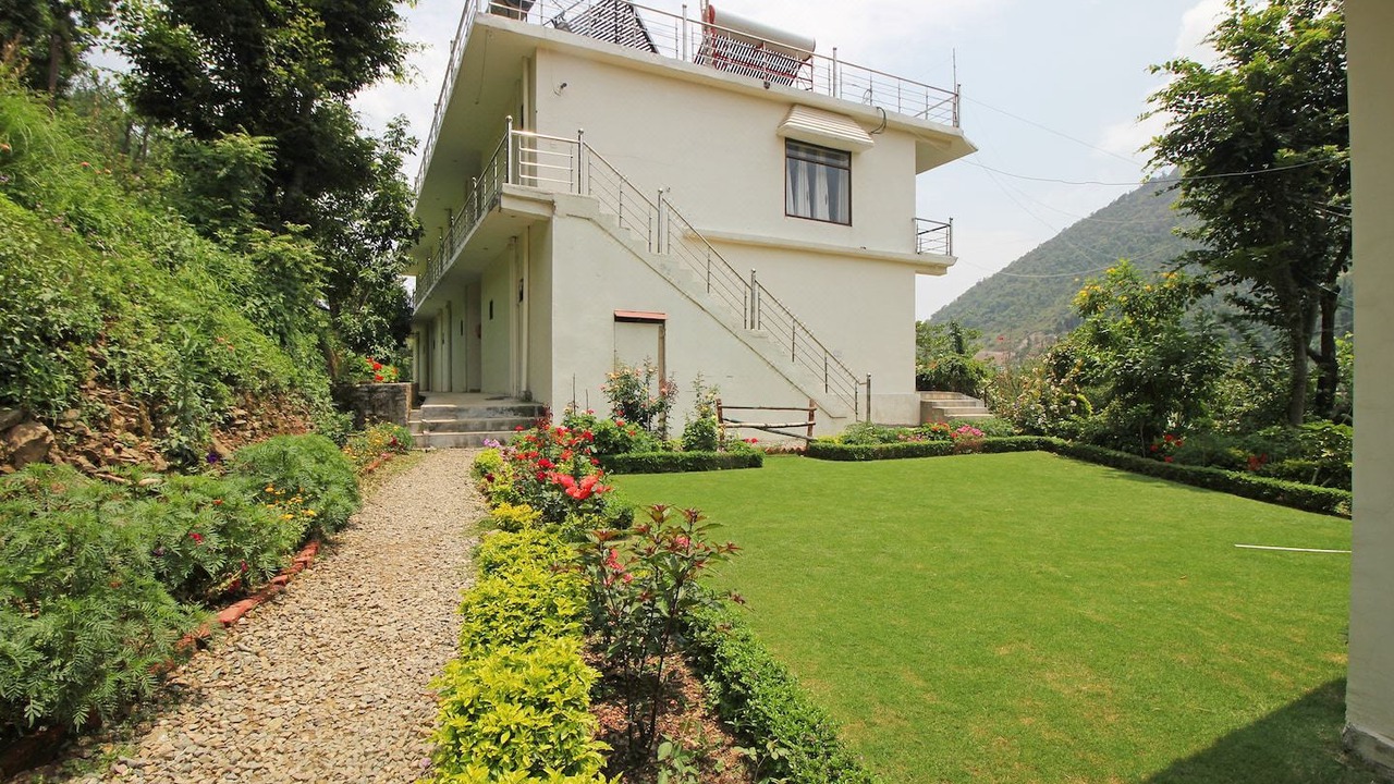 Photo of Buildings in Bhimtal