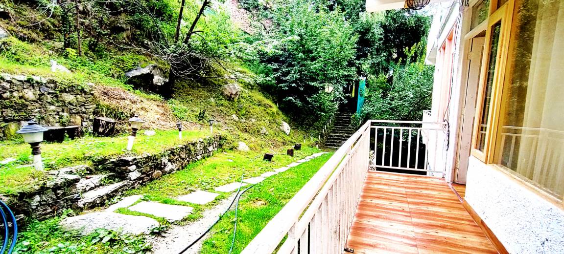 Photo of Others in Old Manali