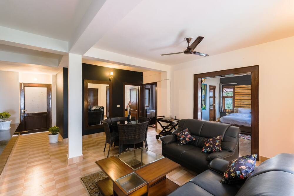 Photo of Livingroom in The Mall Road