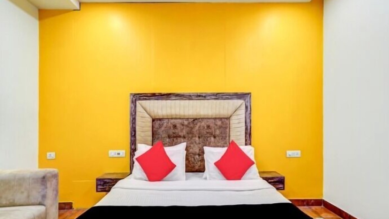Photo of Bedroom in Shalimar Bagh