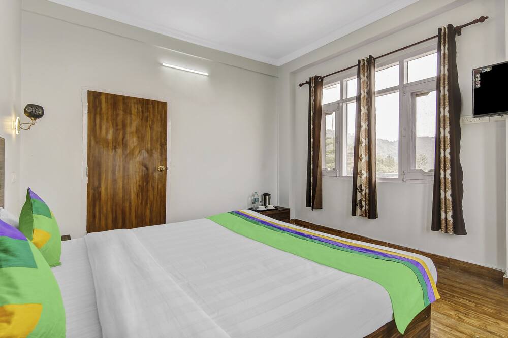 Photo of Bedroom in Shoghi