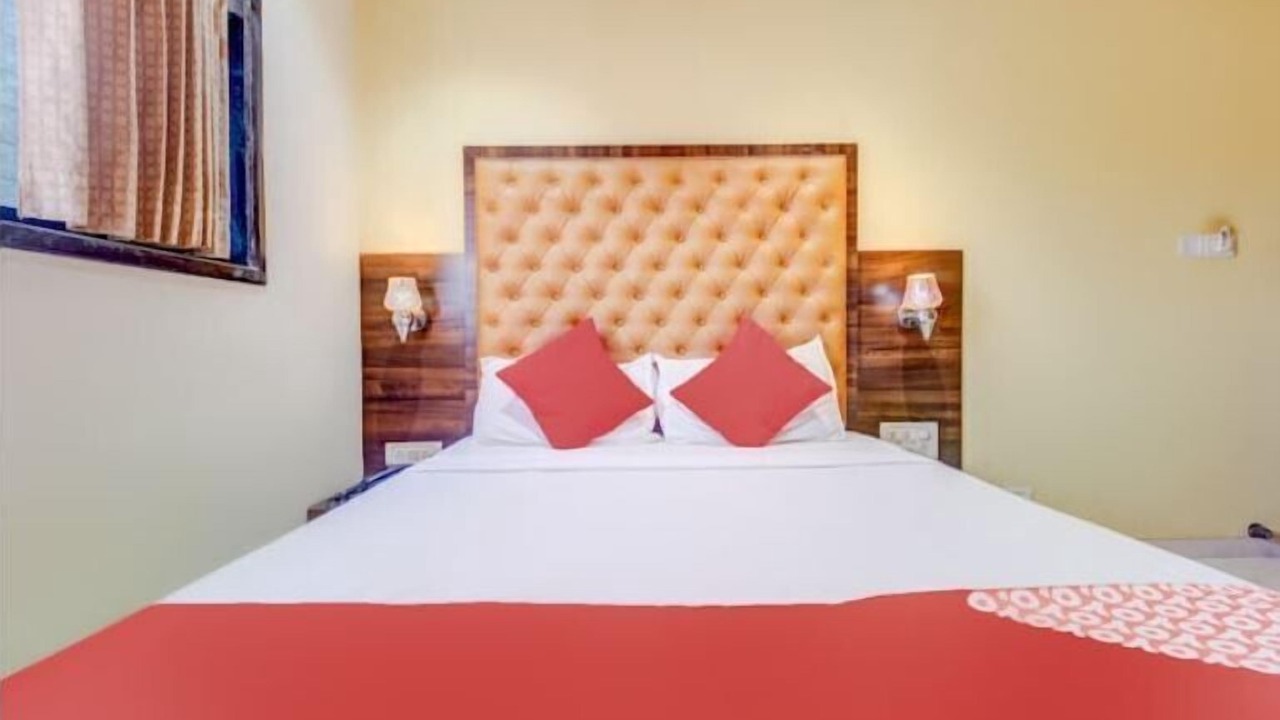 Photo of Bedroom in Prabhadevi