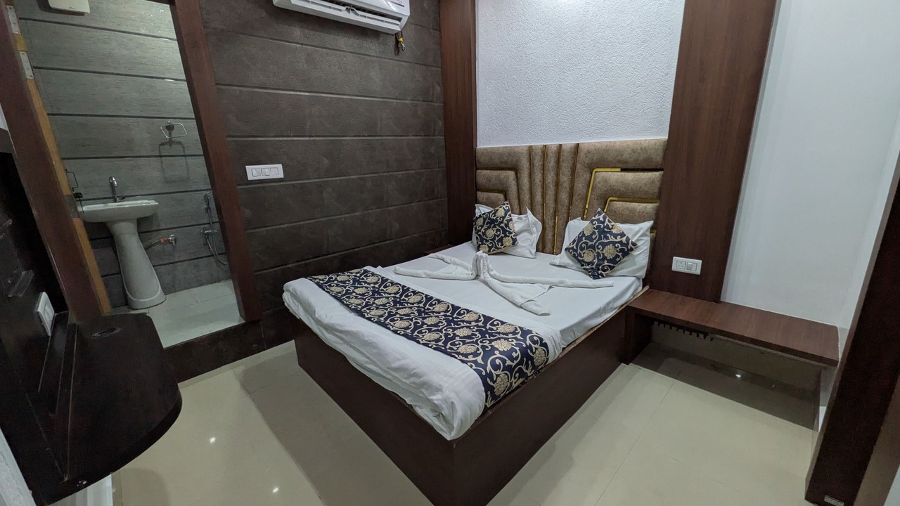 Photo of Bedroom in Aligarh