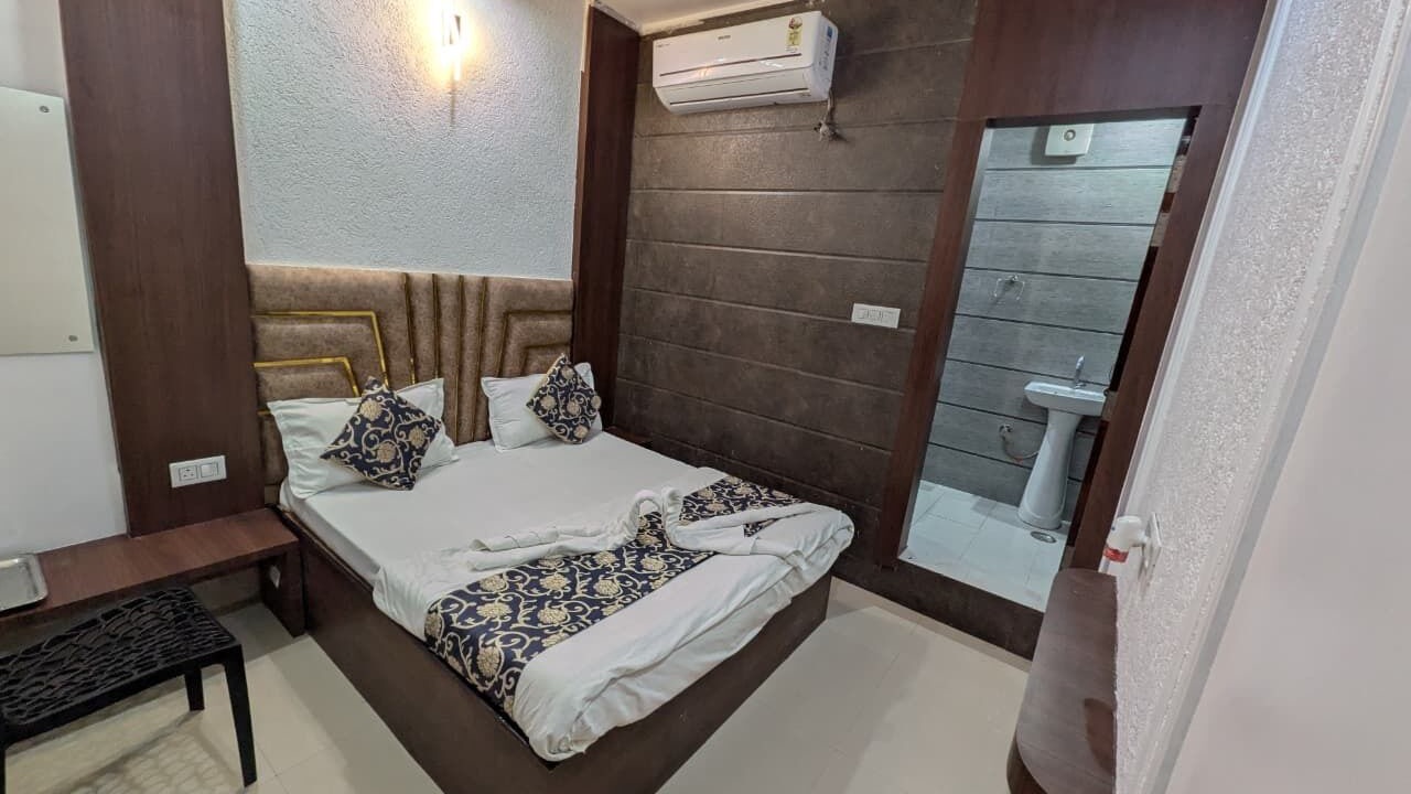 Photo of Bedroom in Aligarh