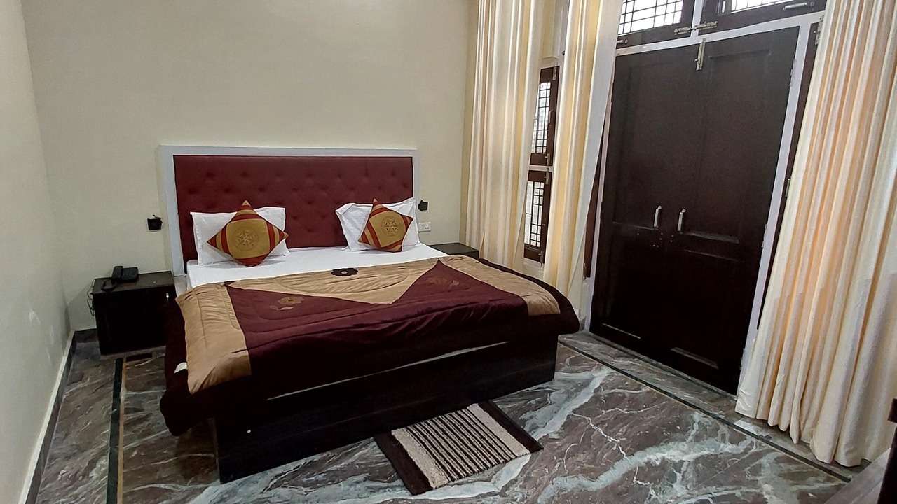 Photo of Bedroom in Ramnagar