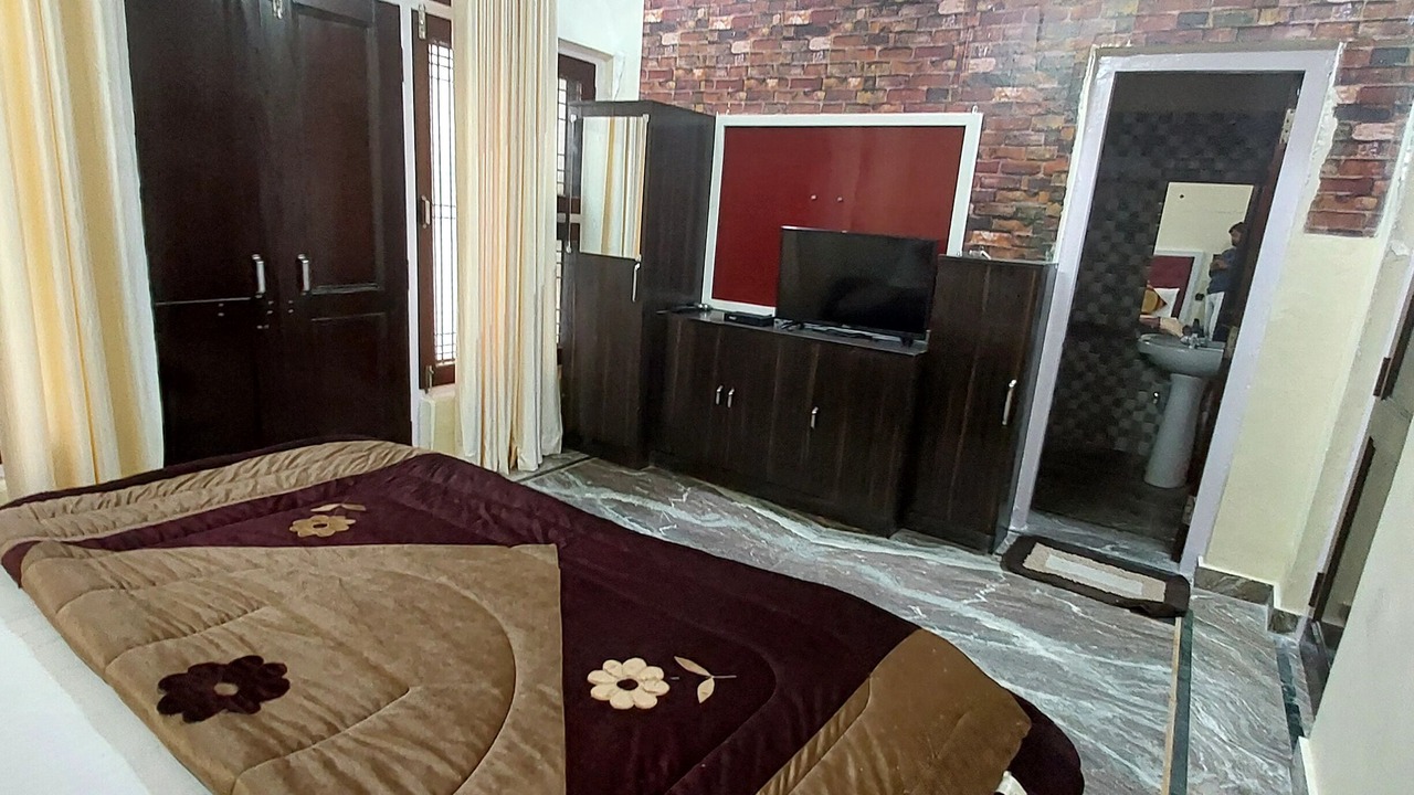 Photo of Bedroom in Ramnagar