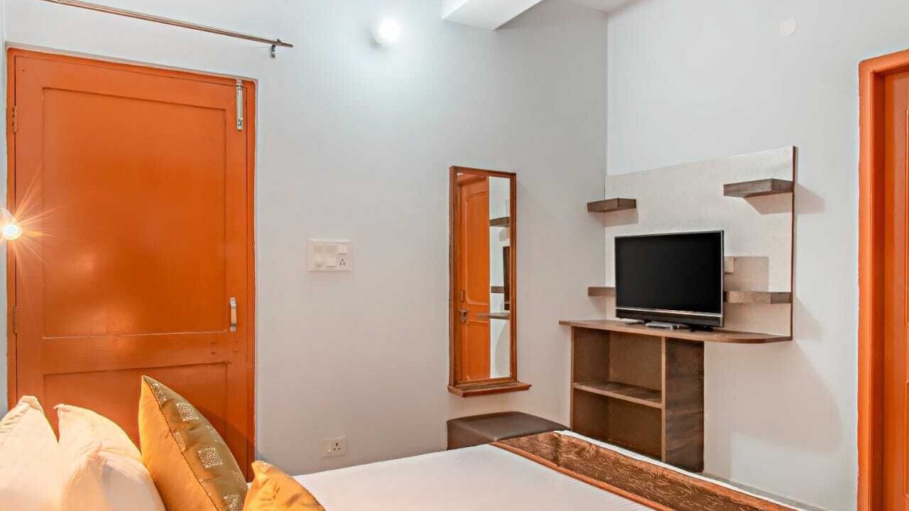 Photo of Bedroom in Dharampur