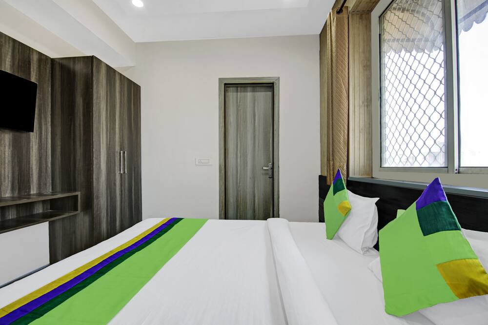Photo of Bedroom in Zirakpur