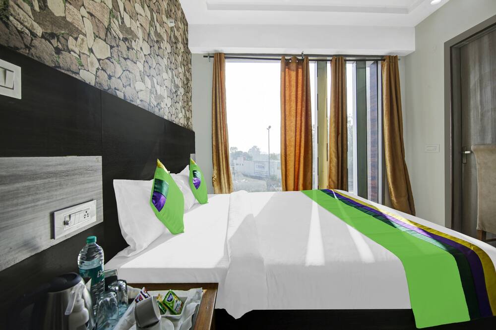 Photo of Bedroom in Zirakpur