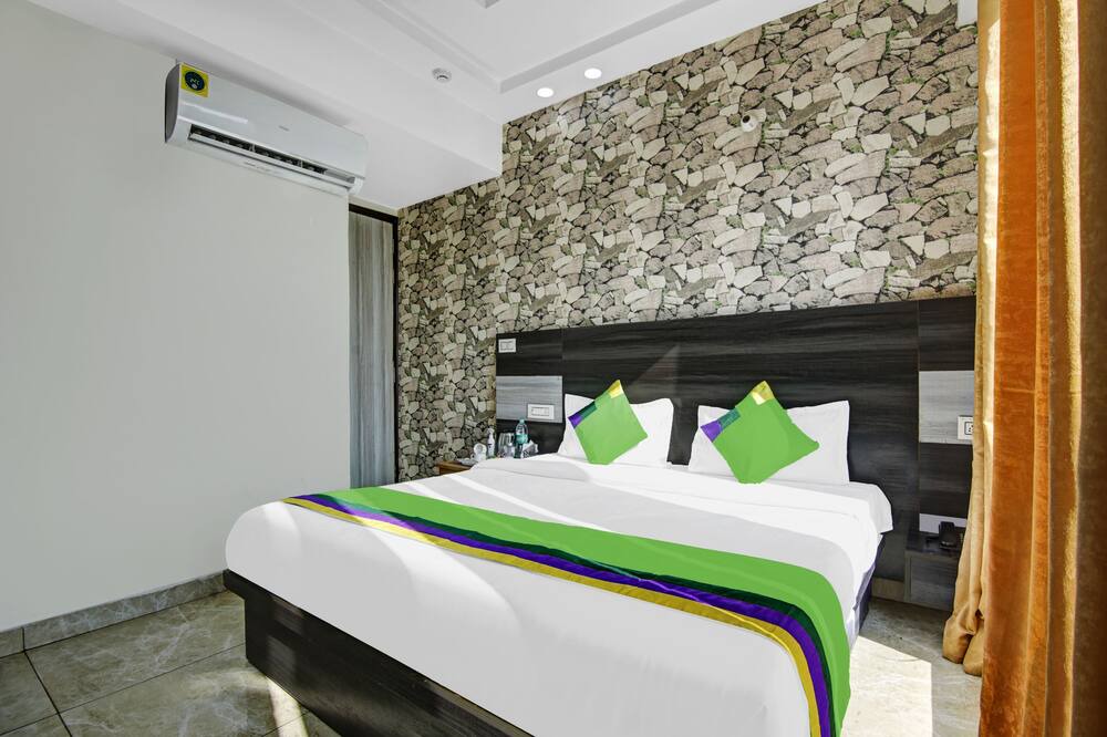 Photo of Bedroom in Zirakpur