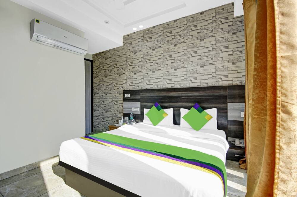 Photo of Bedroom in Zirakpur