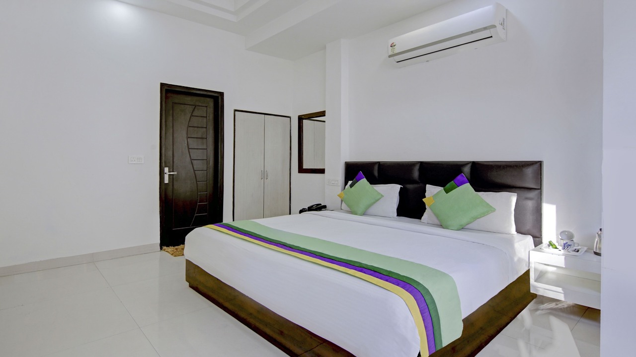 Photo of Bedroom in Zirakpur