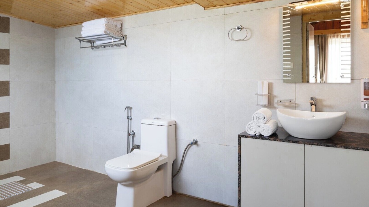 Photo of Bathroom in Naina Range