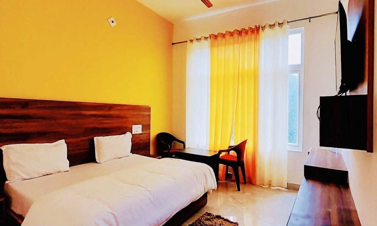Photo of Bedroom in Narainkoti