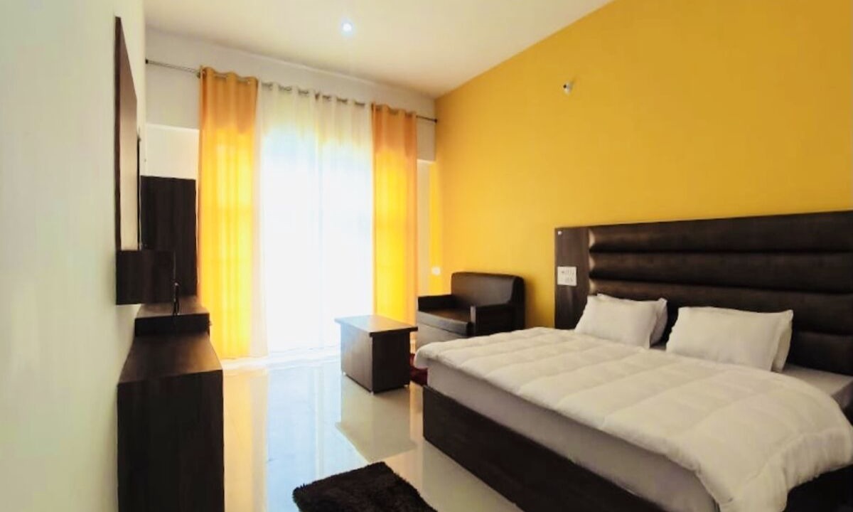 Photo of Bedroom in Narainkoti