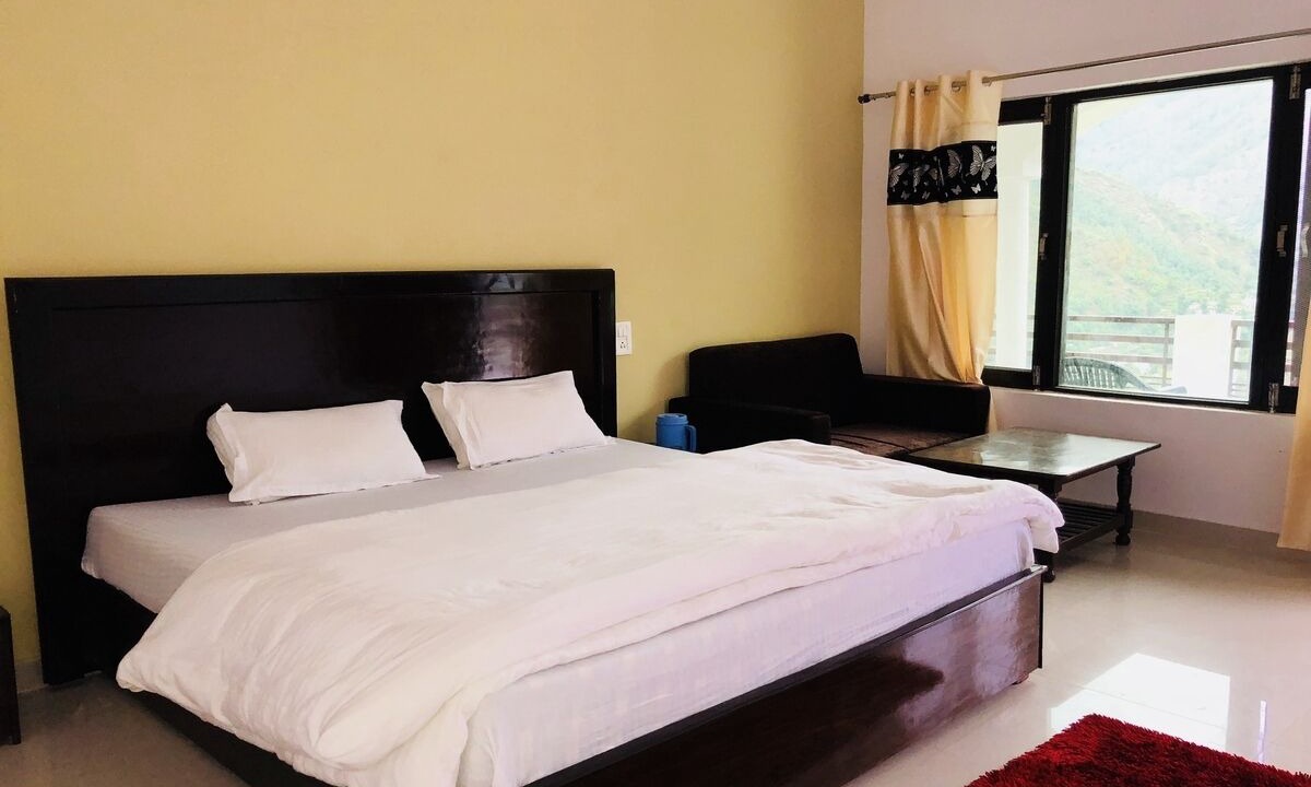 Photo of Bedroom in Narainkoti