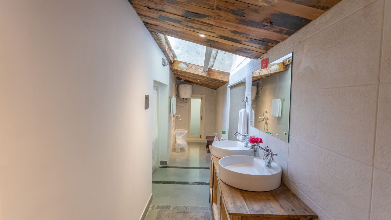Photo of Bathroom in Shimla