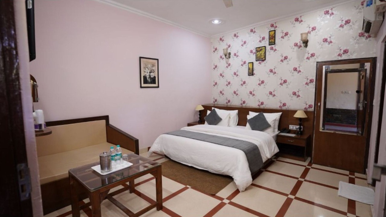 Photo of Bedroom in Dhikuli