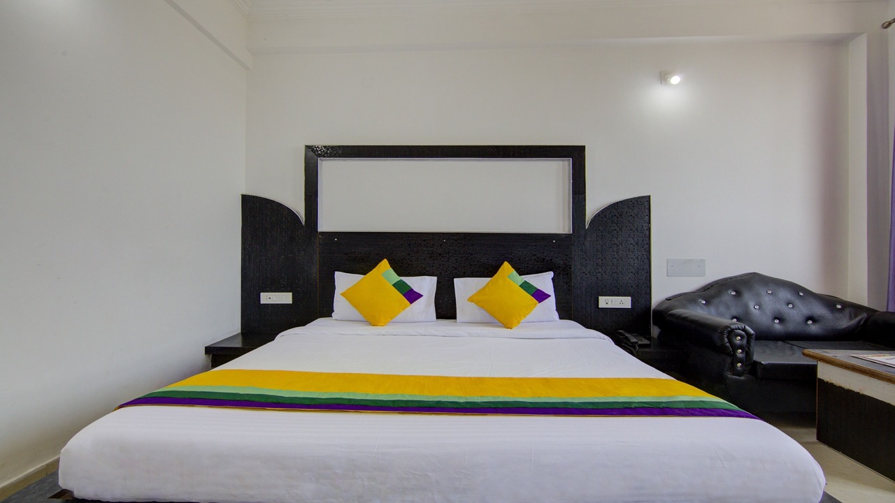 Photo of Bedroom in Katra
