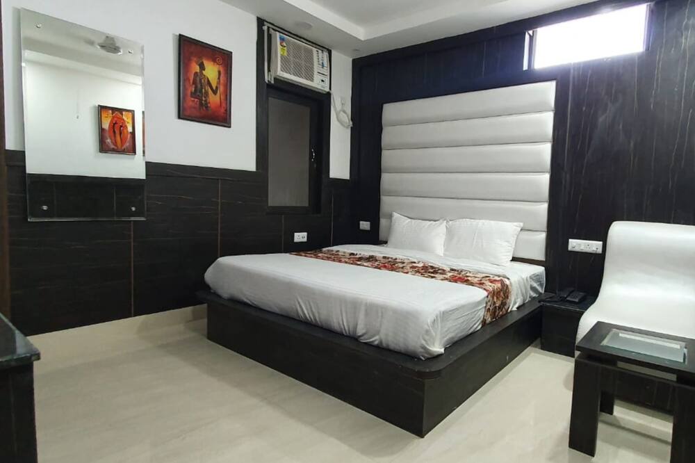 Photo of Bedroom in Katra