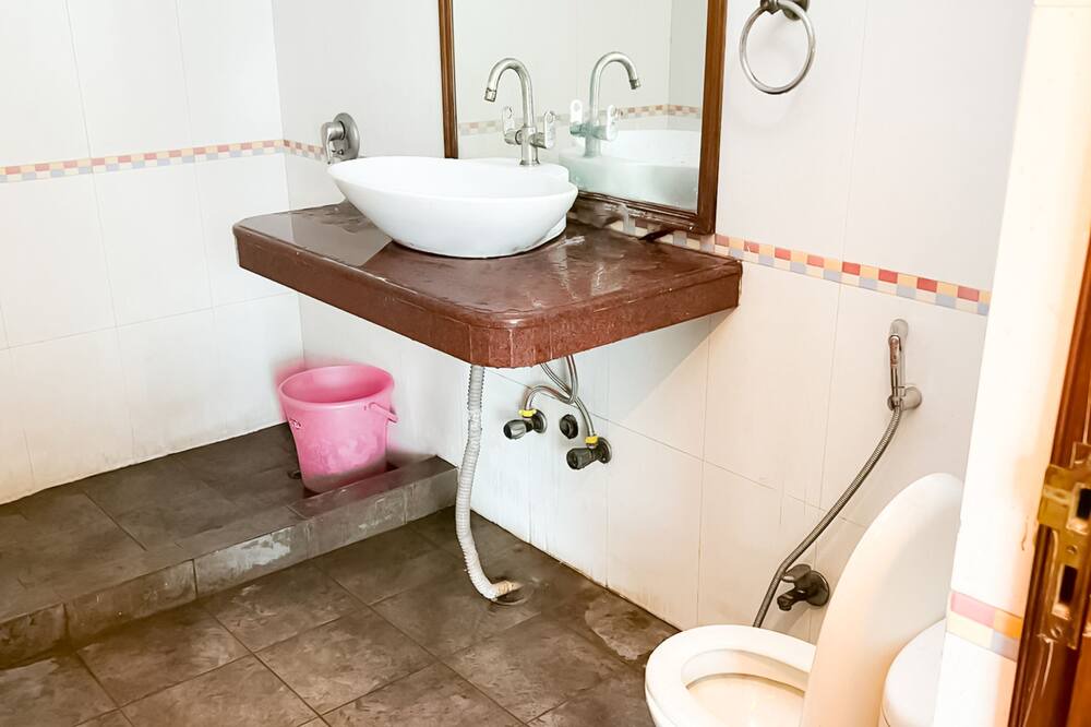Photo of Bathroom in New Friends Colony