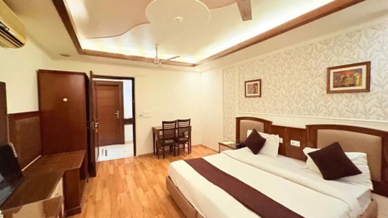 Photo of Bedroom in Nehru Place