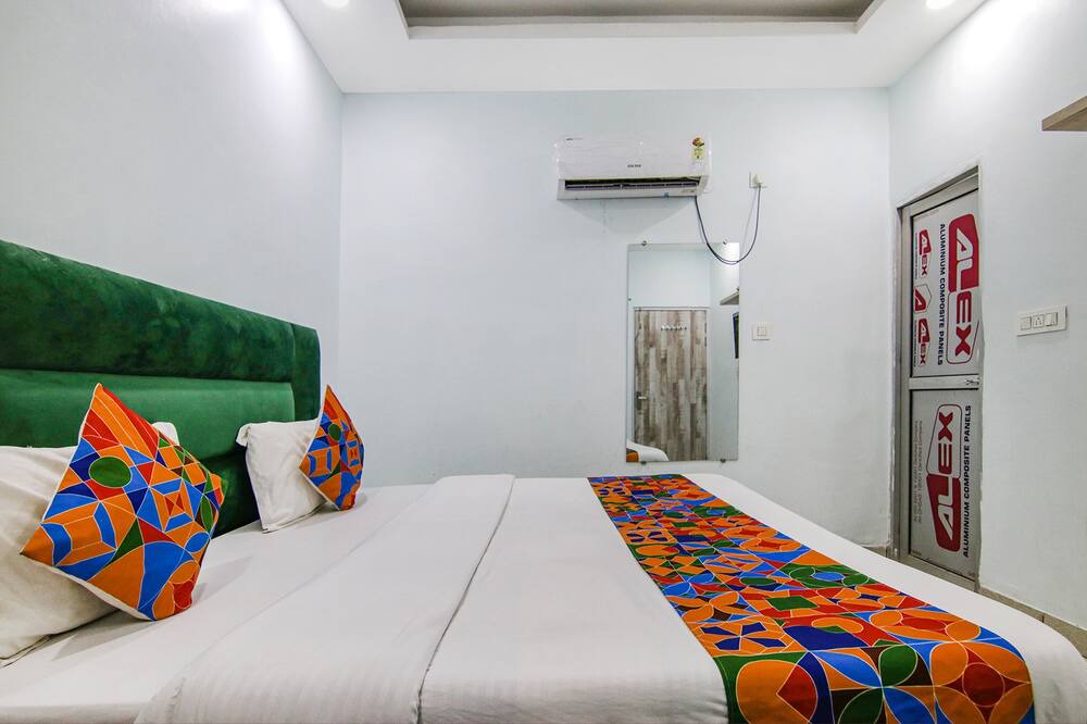 Photo of Bedroom in Manimajra