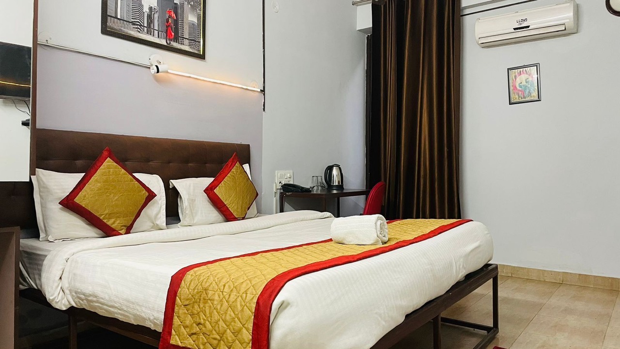 Photo of Bedroom in Dehradun
