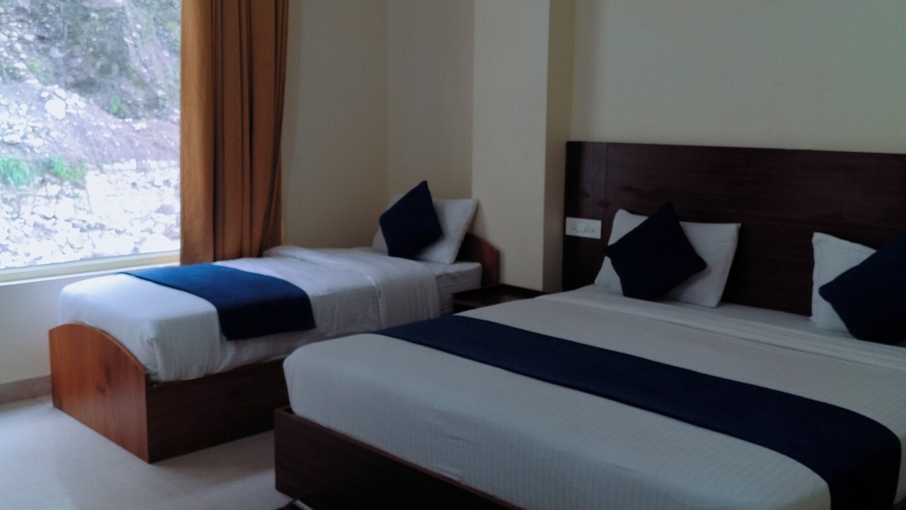 Photo of Bedroom in Chamoli