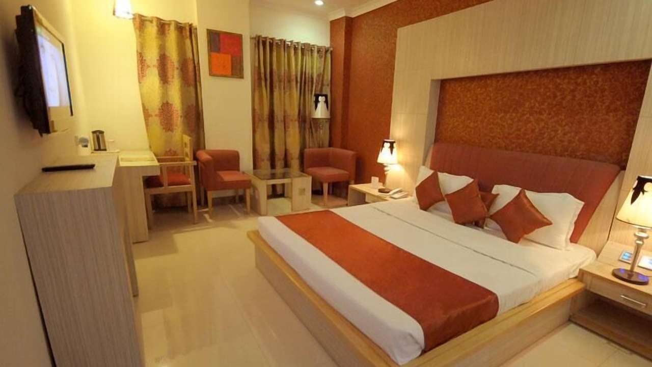 Photo of Bedroom in Industrial Area Phase I