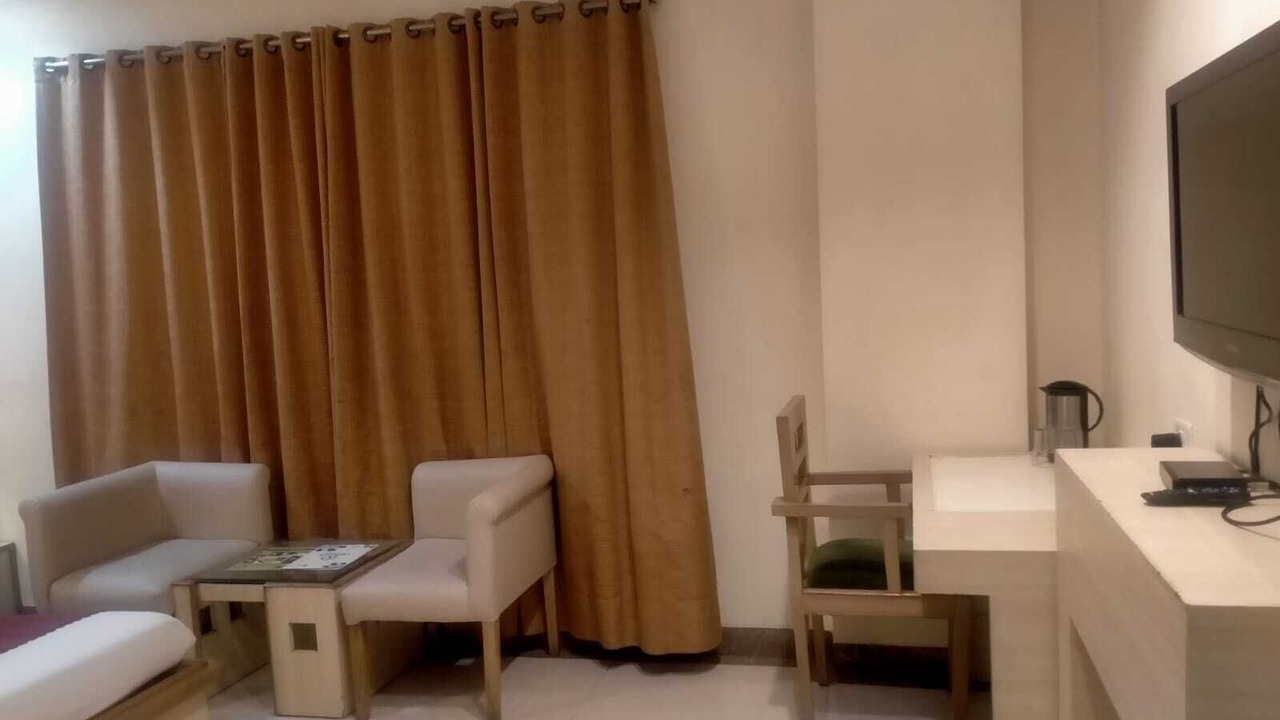 Photo of Bedroom in Industrial Area Phase I