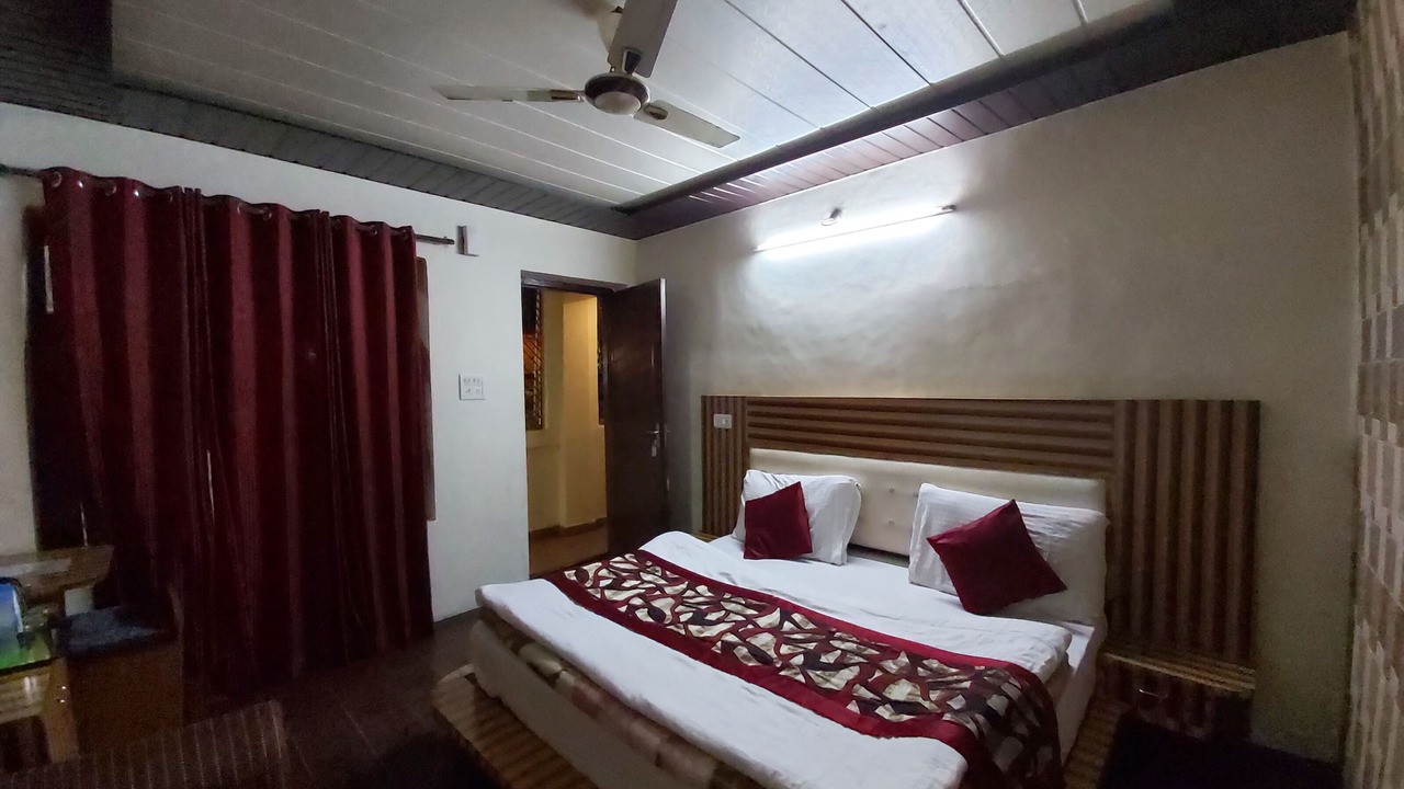 Photo of Bedroom in Nainital