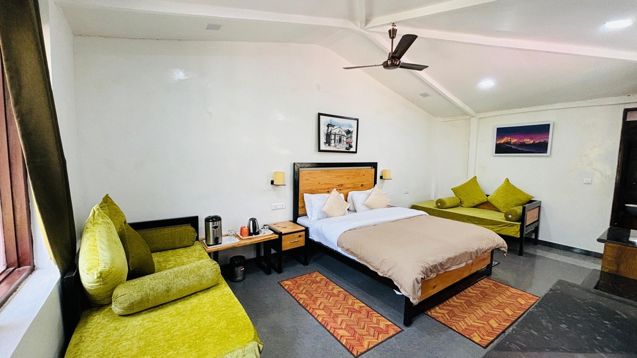 Photo of Bedroom in Ukhimath
