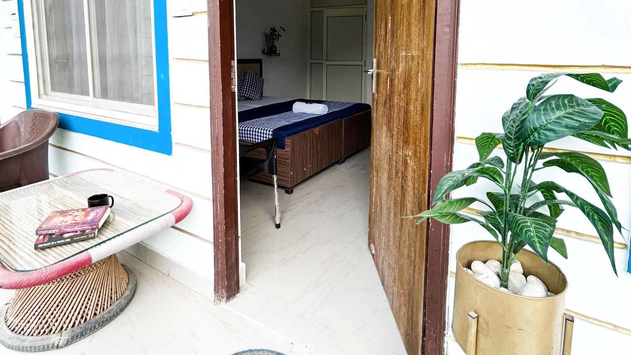 Photo of Bedroom in Tapovan