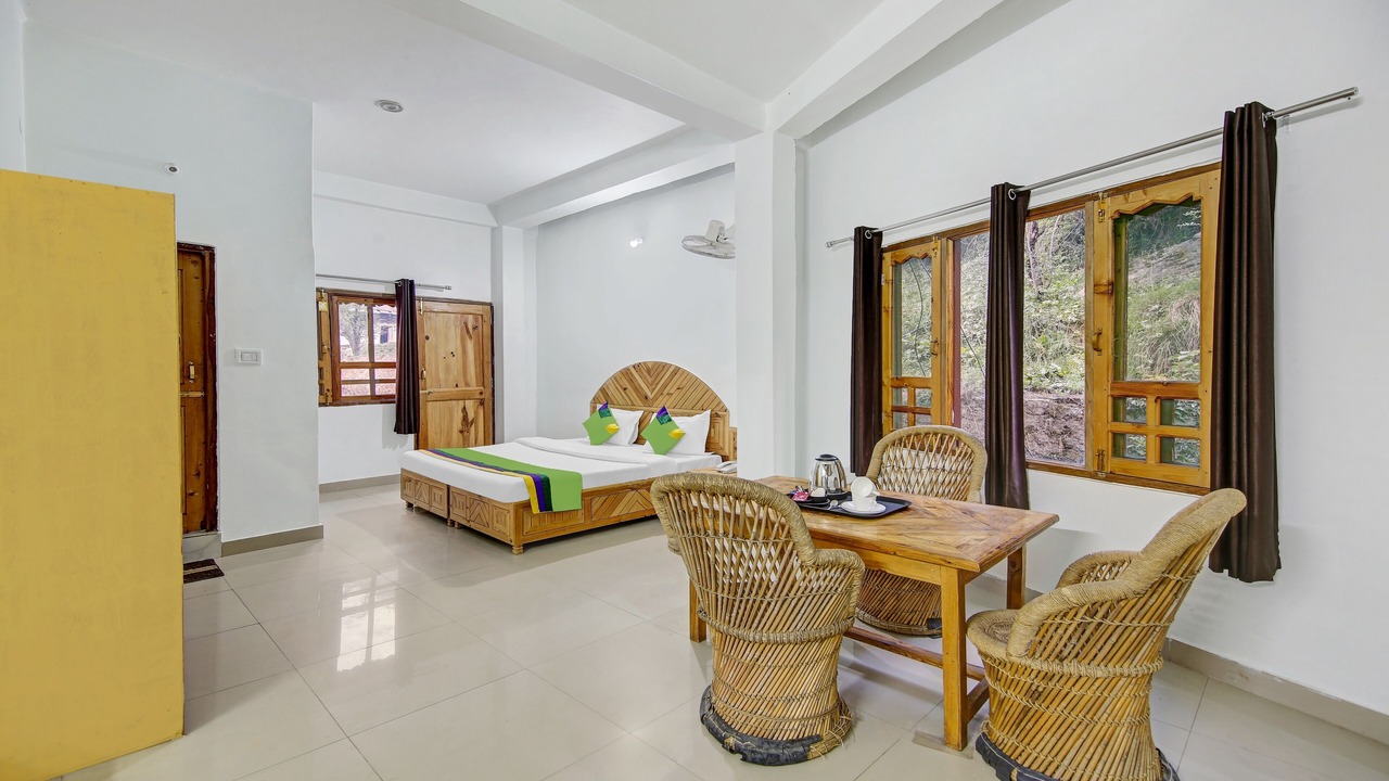 Photo of Bedroom in Kasol