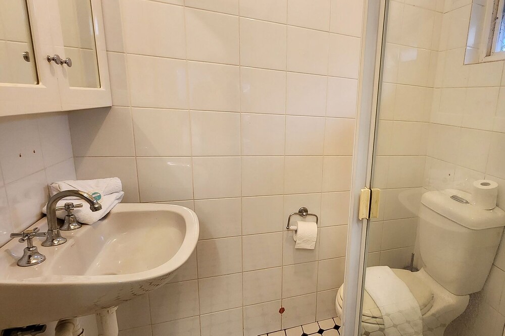 Photo of Bathroom in Rosebery