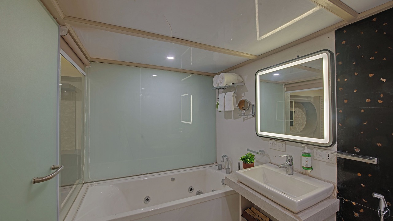 Photo of Bathroom in Marol