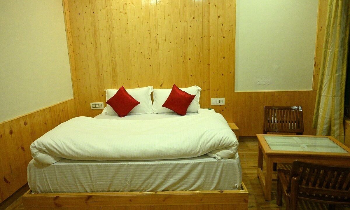 Photo of Bedroom in Jibhi