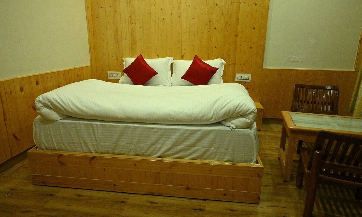 Photo of Bedroom in Jibhi