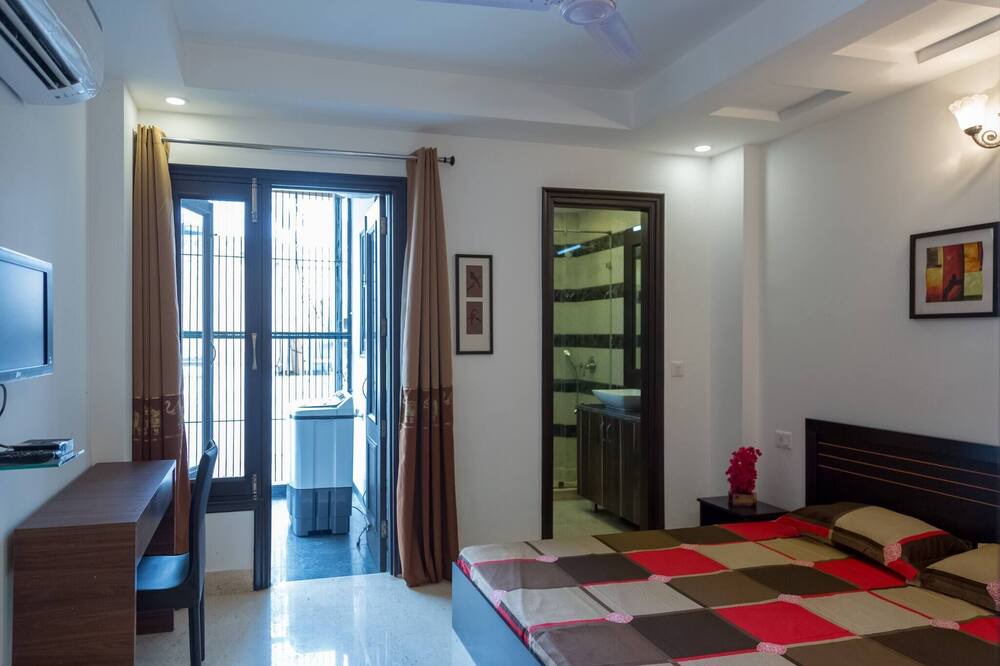 Photo of Bedroom in RK Puram