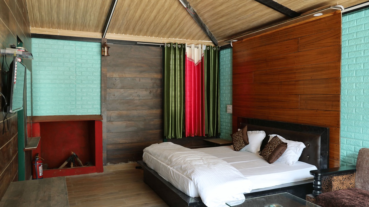 Photo of Bedroom in Lansdowne