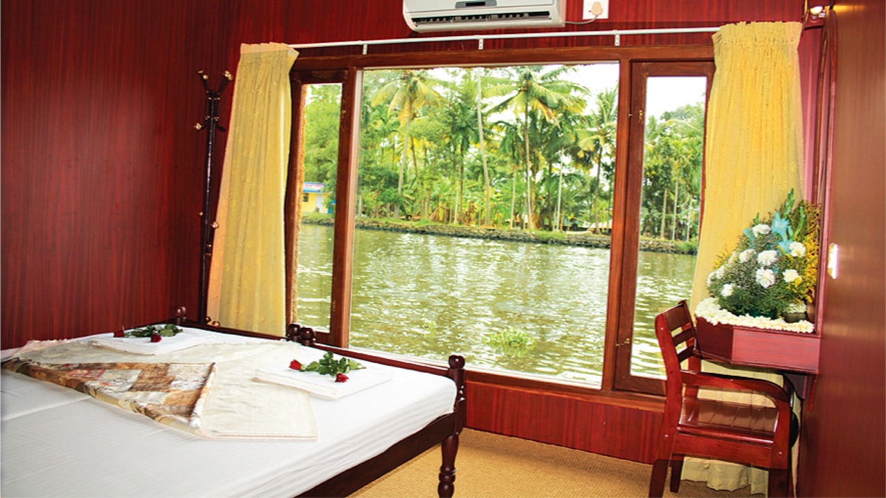 Photo of Bedroom in Alappuzha