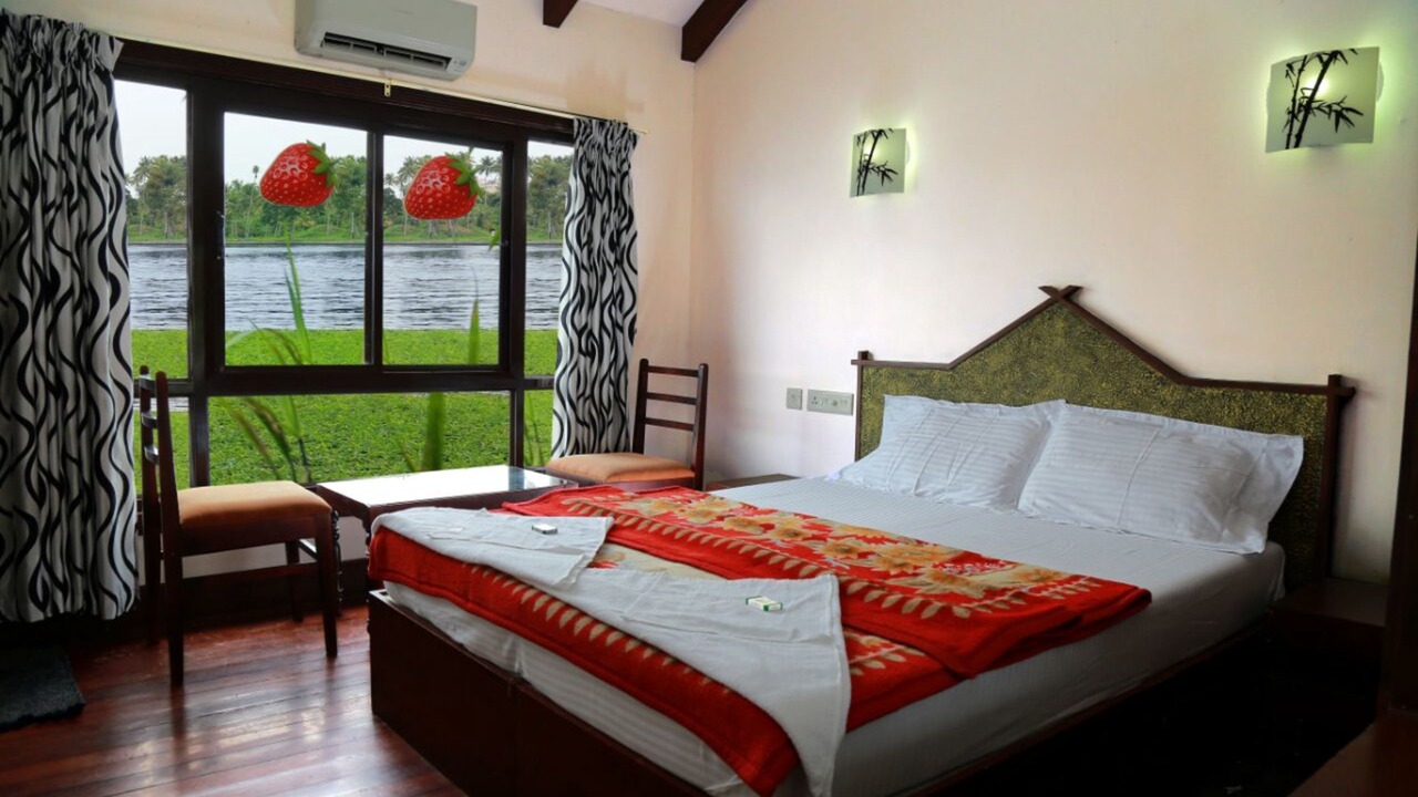 Photo of Bedroom in Alappuzha