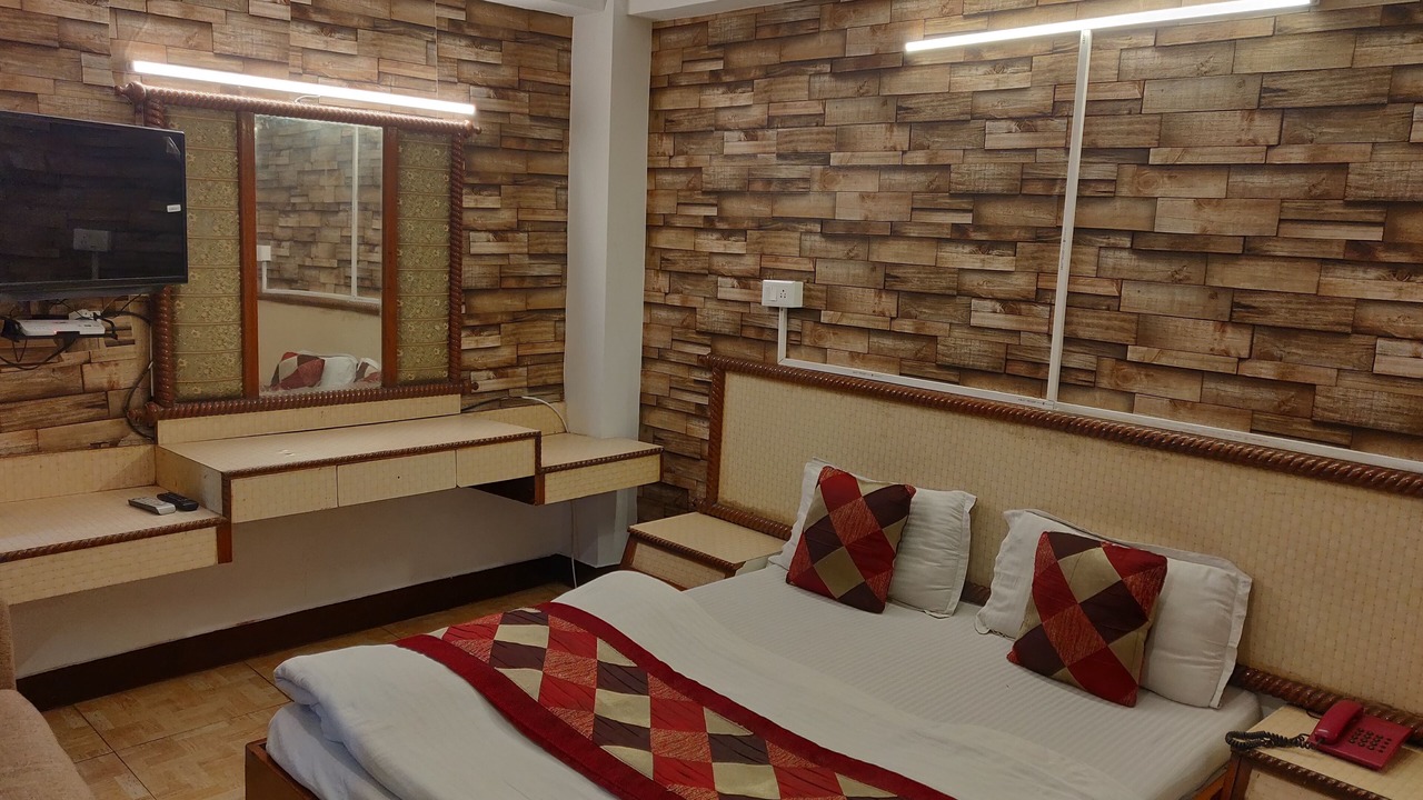 Photo of Bedroom in The Mall Road
