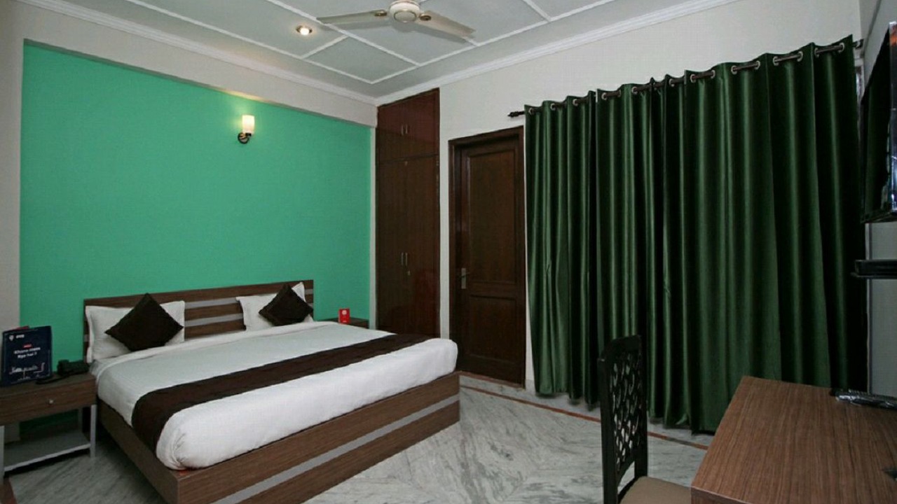 Photo of Bedroom in Sector 27