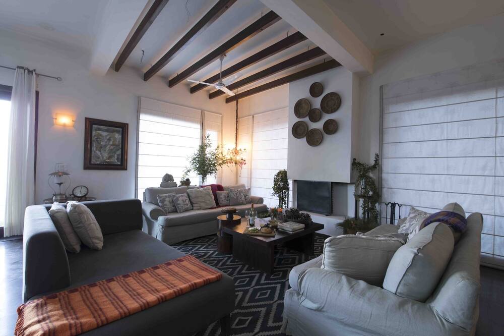 Photo of Livingroom in Kasauli