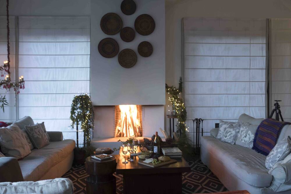 Photo of Livingroom in Kasauli