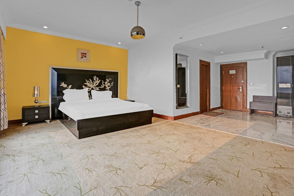 Photo of Bedroom in Aarey Colony