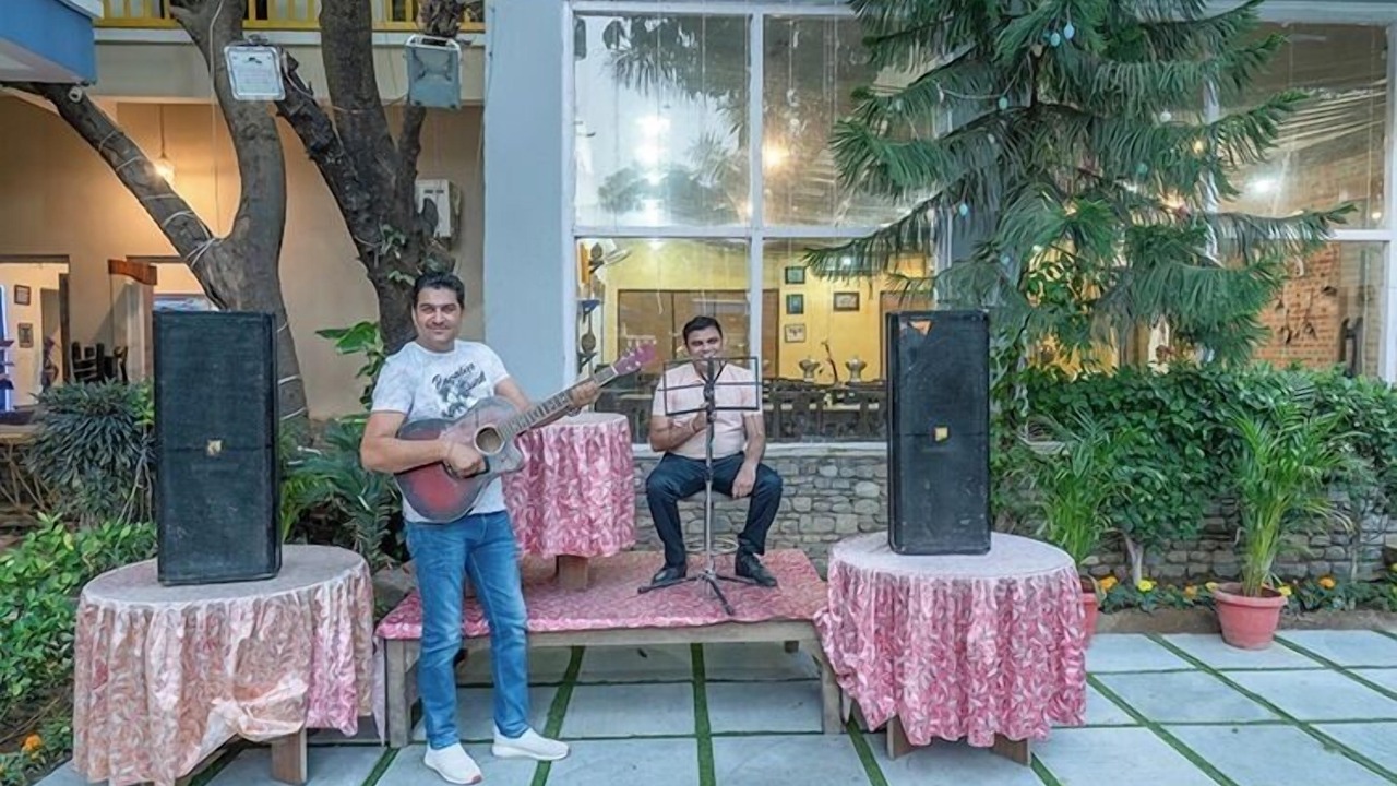 Photo of Outdoor in Garjia